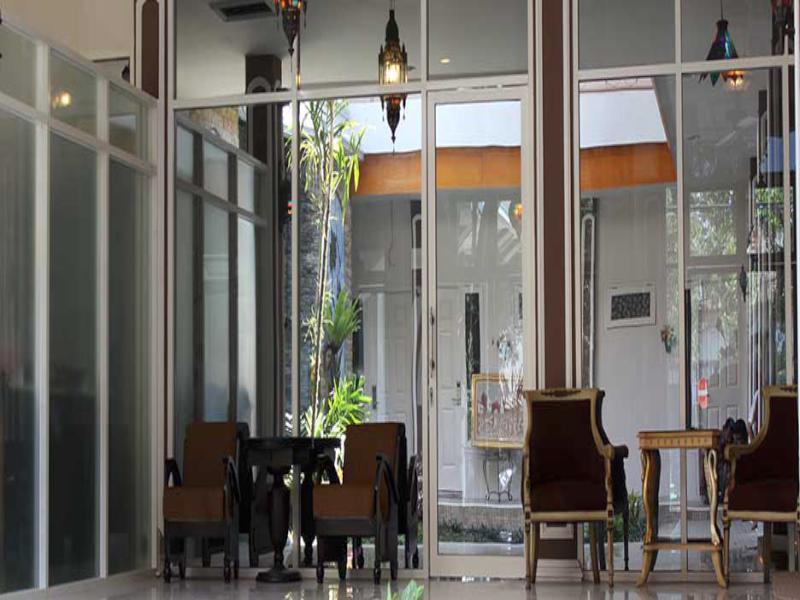 Mojokerto Classic Homestay Εξωτερικό φωτογραφία